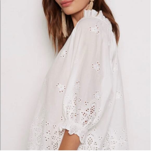 Tart Collections White Eyelet Blouse Lilliana Top Size Small - Picture 3 of 6